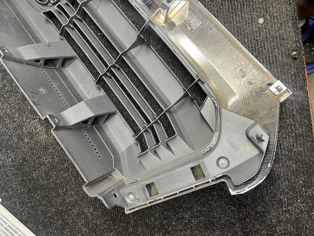 ☑️ 2014 2015 2016 2017 TOYOTA TUNDRA FRONT UPPER GRILL/GRILLE OEM