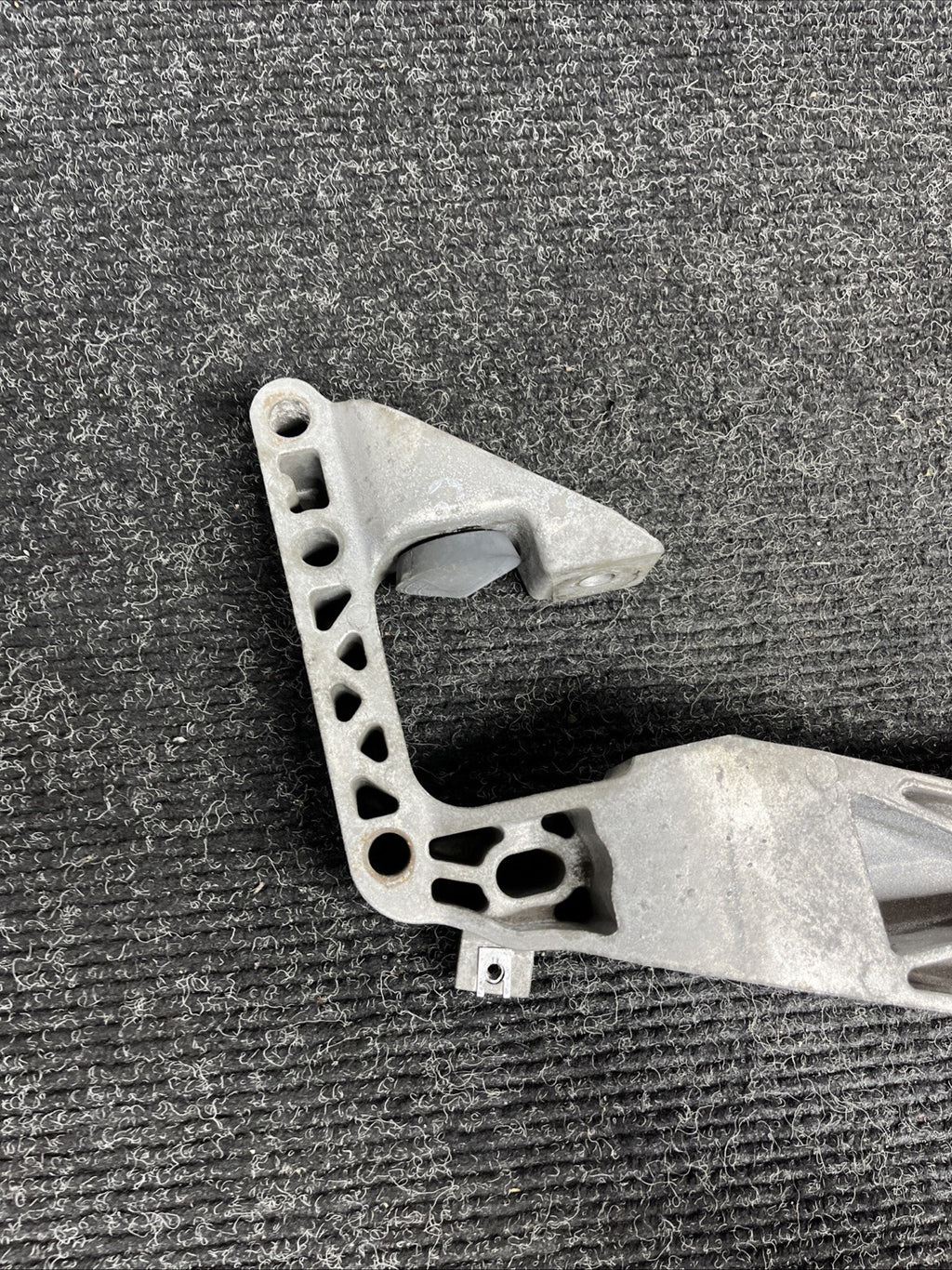 ☑️ 06-19 BMW E92 F30 F32 328XI 335XI 428XI AWD Transmission Mounting Bracket OEM