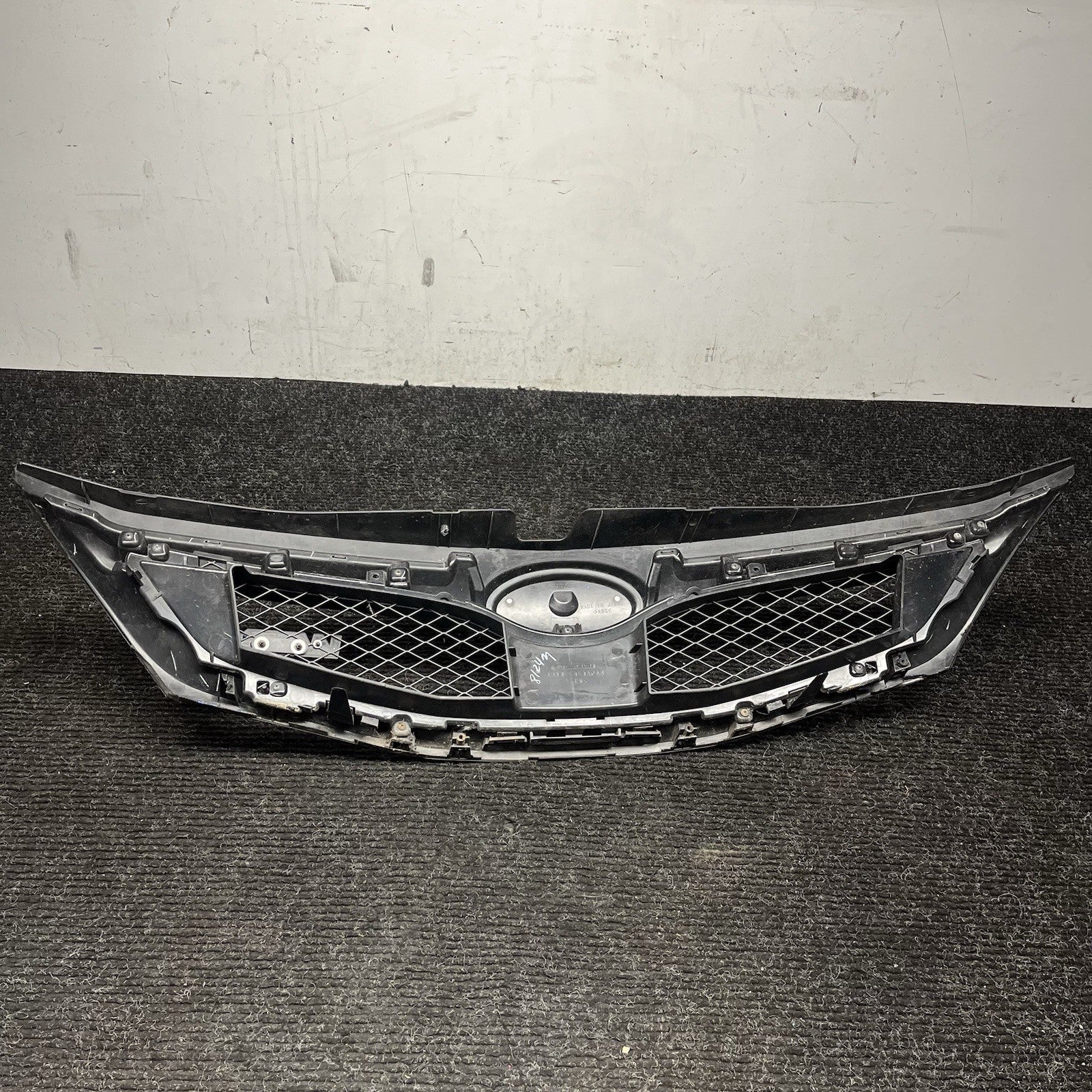 ☑️ OEM 2008-2012 Subaru Impreza WRX Gray Sport Grille Subaru Logo