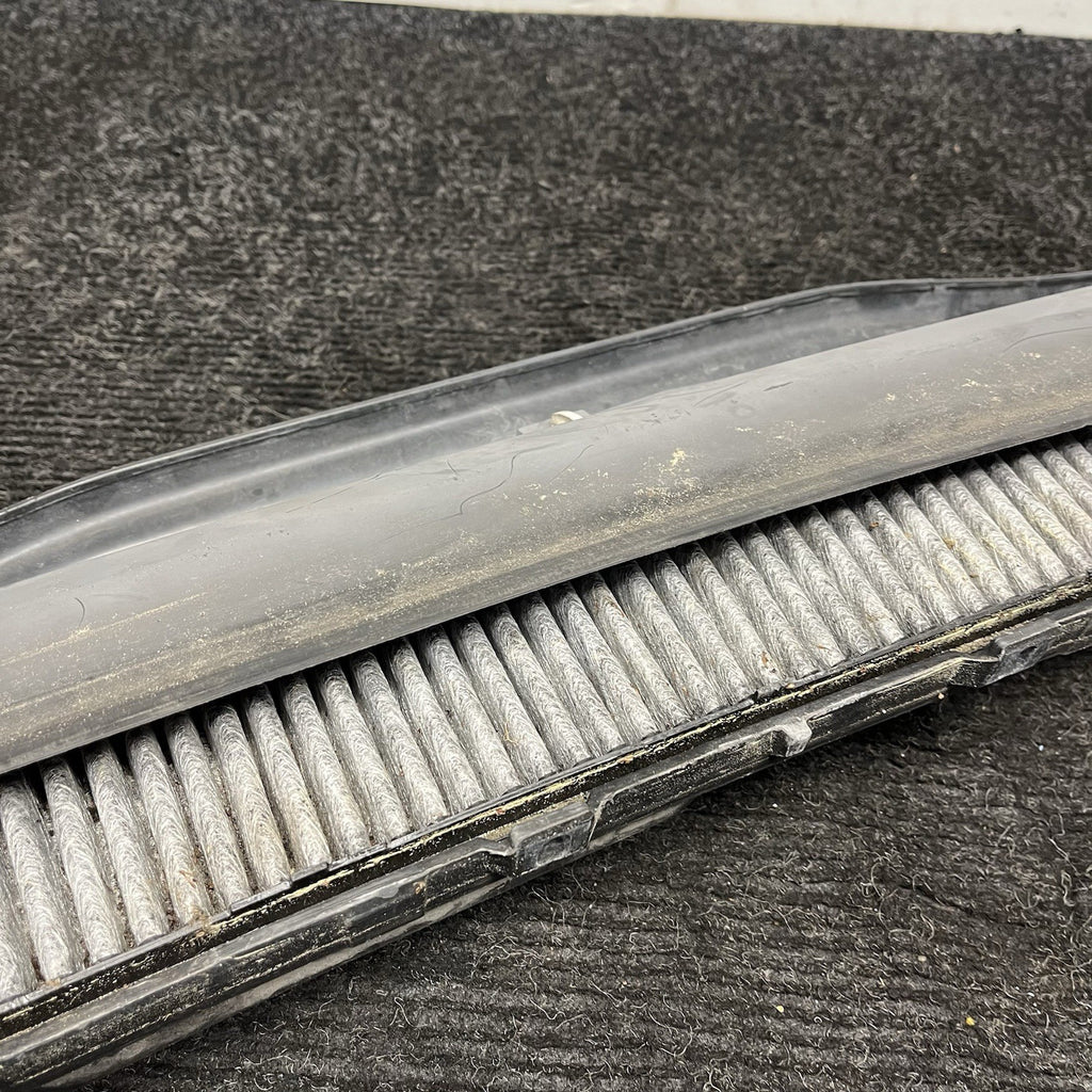 ☑️ 01-06 OEM BMW E46 M3 330Ci S54 Micro Air Filter Housing Cover Trim Panel