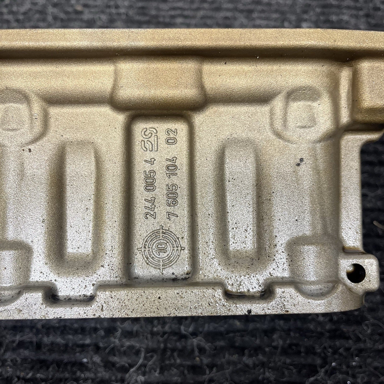 ☑️ OEM BMW E82 E92 F30 F32 F80 F82 Engine N55 S55 Spark Plug Housing Recess