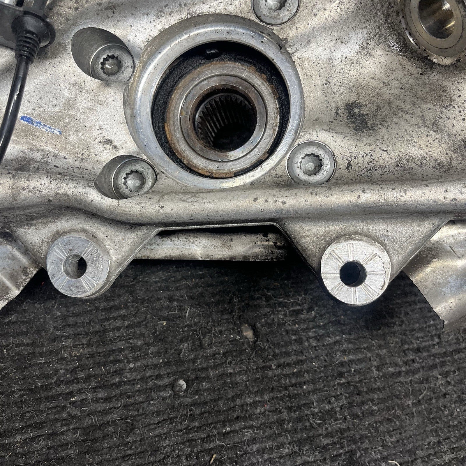 ☑️ 07-19 BMW F15 X5 X6 AWD Front Left Side Spindle Knuckle Hub 6773783 OEM