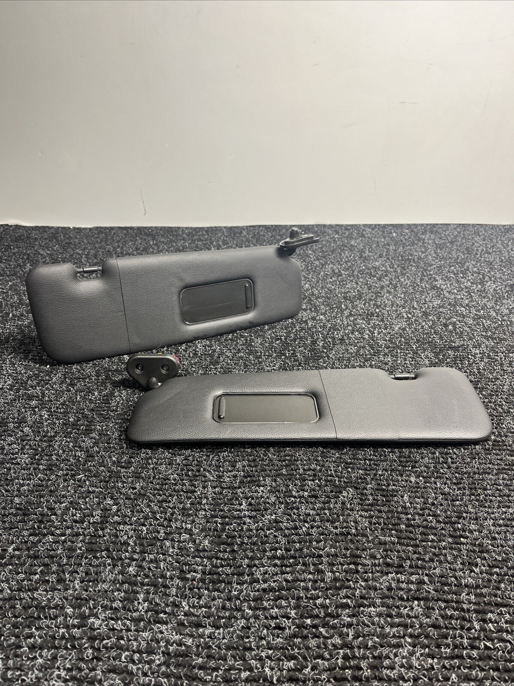☑️ 07-13 OEM BMW E88 E93 128 328 335 M3 Convertible Sun Visor Black Pair SET