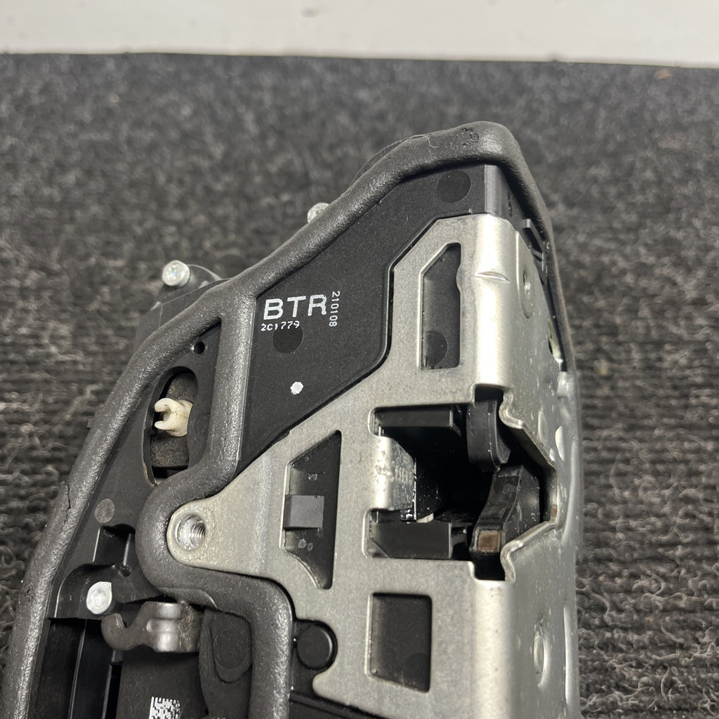 ☑️ OEM BMW E82 E90 F23 F30 F32 E60 F01 M4 X6 REAR RIGHT Door Lock Latch Actuator