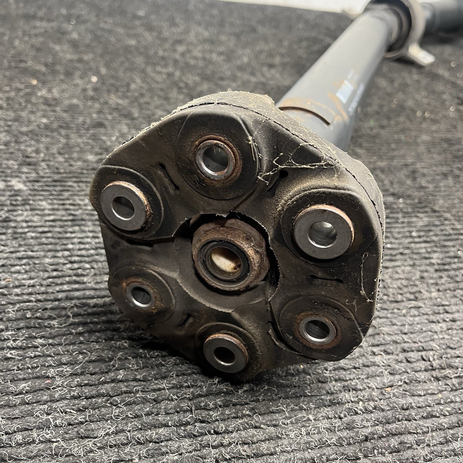 ☑️ 07-13 BMW 328i 328xi E90 X-Drive AWD Rear Drive Shaft Prop Shaft 7573482