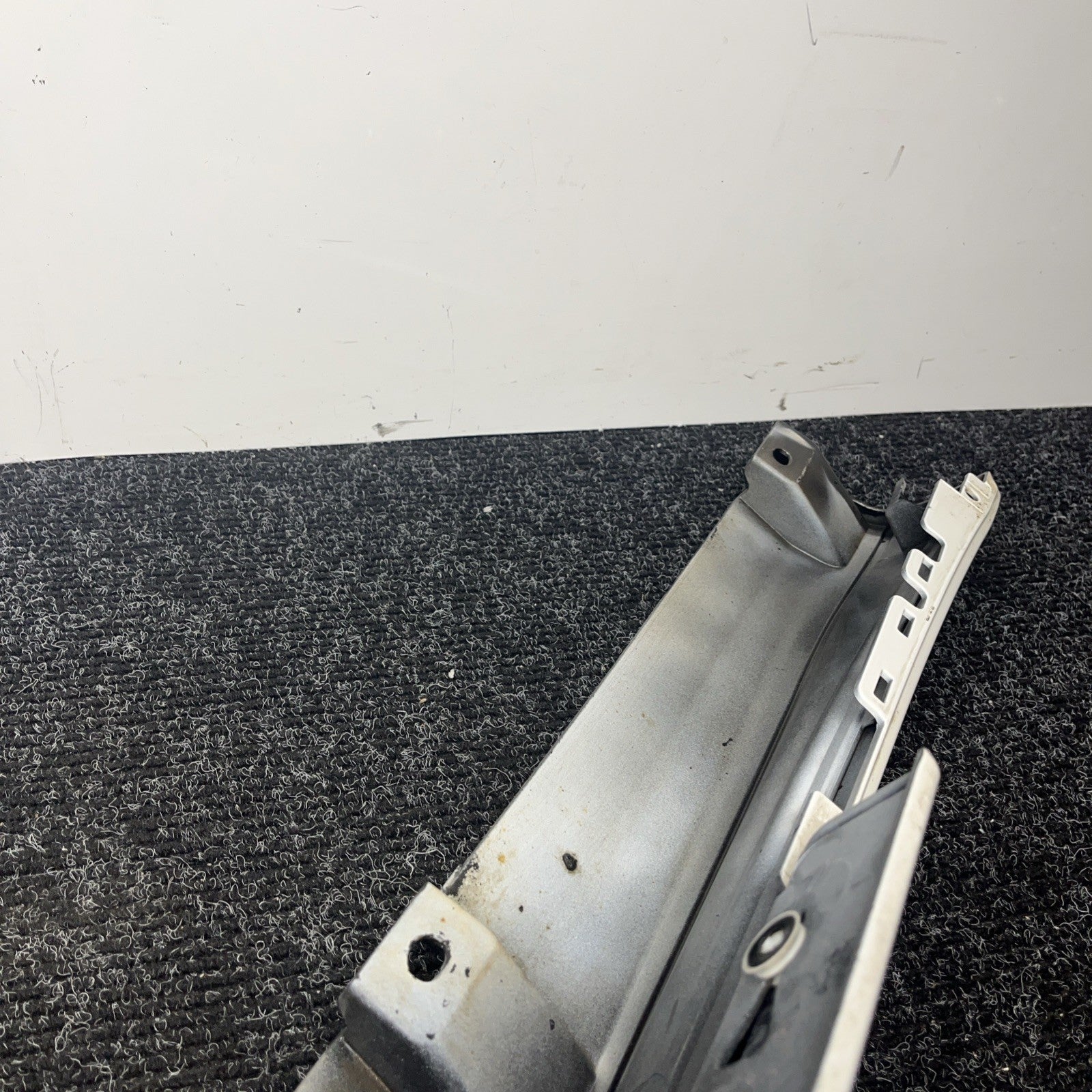 ☑️ 2014 - 2024 MASERATI GHIBLI RIGHT SIDE ROCKER MOLDING COVER PANEL OEM WHITE