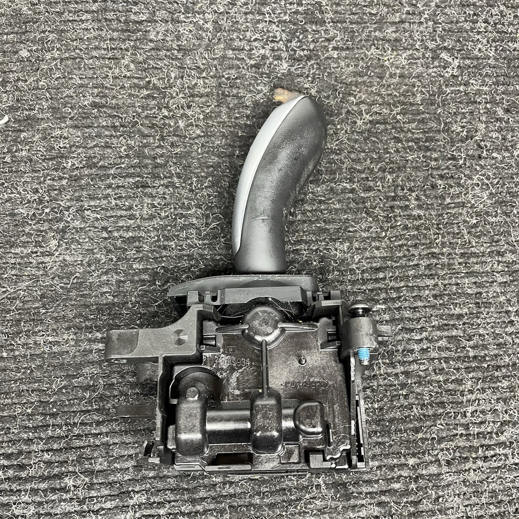 ☑️ 2011 BMW X3 Automatic Gear Shifter Lever Assembly OEM 9253077
