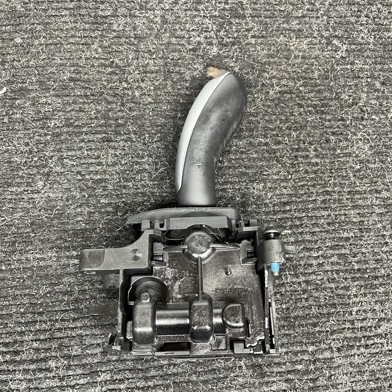 ☑️ 2011 BMW X3 Automatic Gear Shifter Lever Assembly OEM 9253077