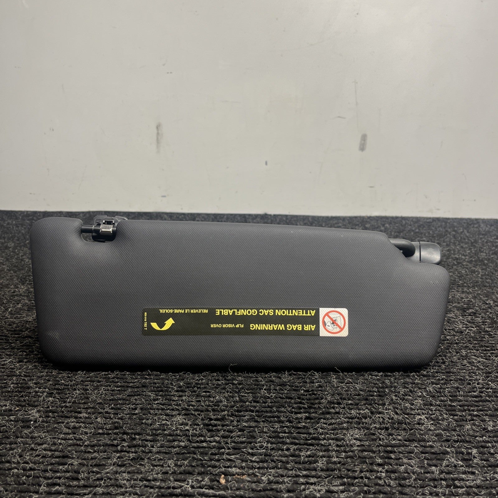 ☑️ 2014-2017 AUDI S5 OVERHEAD RIGHT PASSENGER SIDE SUN VISOR SHADE BLACK OEM