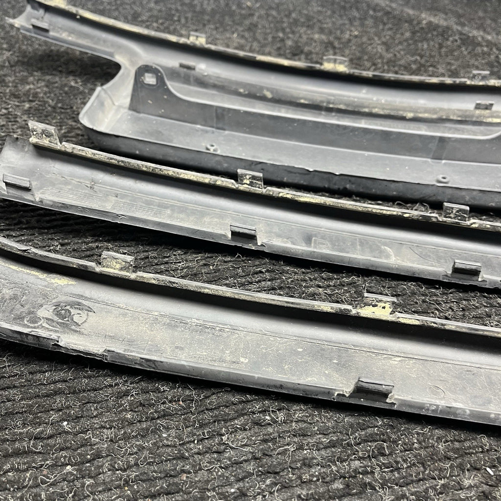 ☑️ 99-05 BMW 325i 330i 318i E46 Sedan Set Of Front Bumper Trim Molding