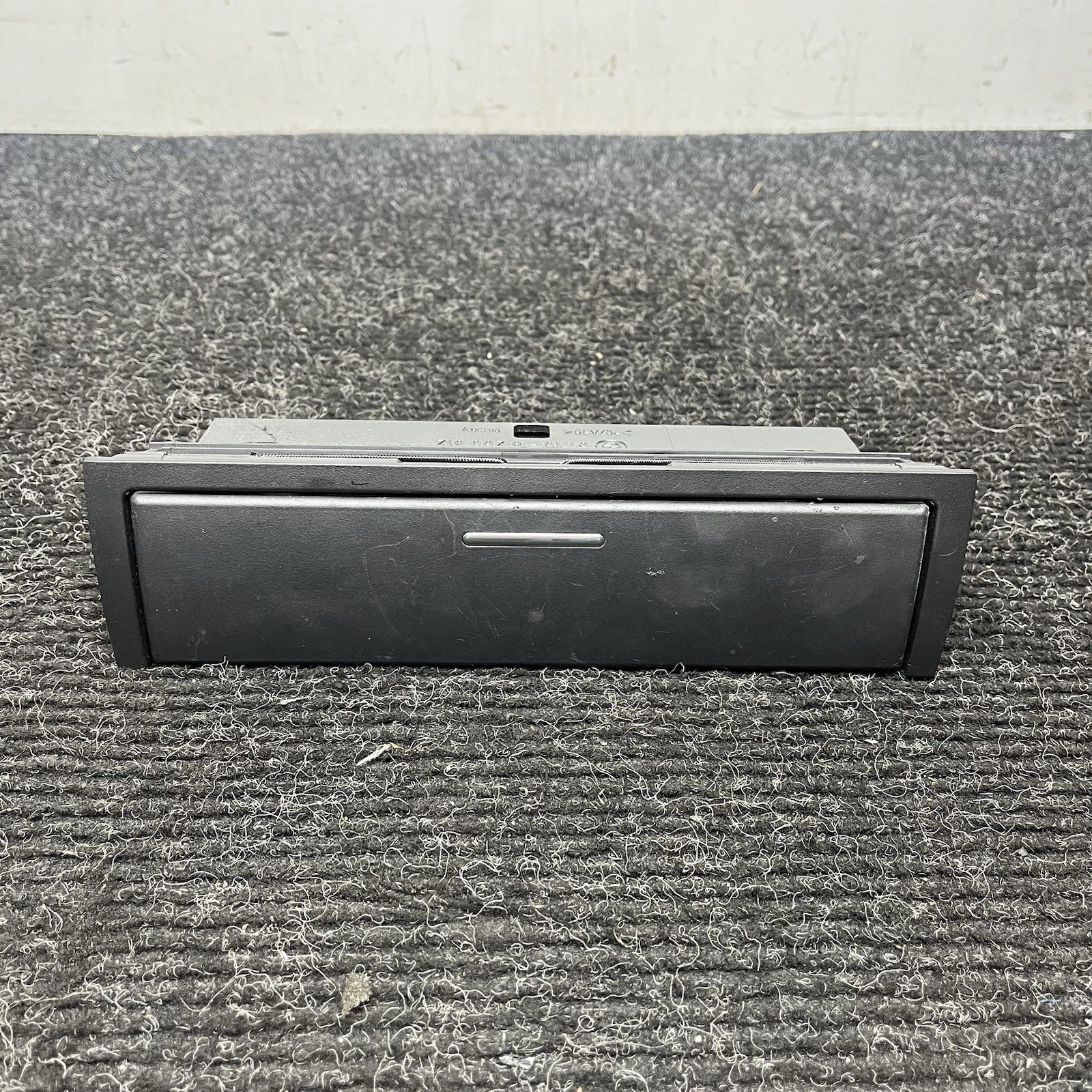 ☑️OEM FRONT CENTER CONSOLE GLASSES TRAY STORAGE 01-06 BMW E46 3SERIES M3 8260312