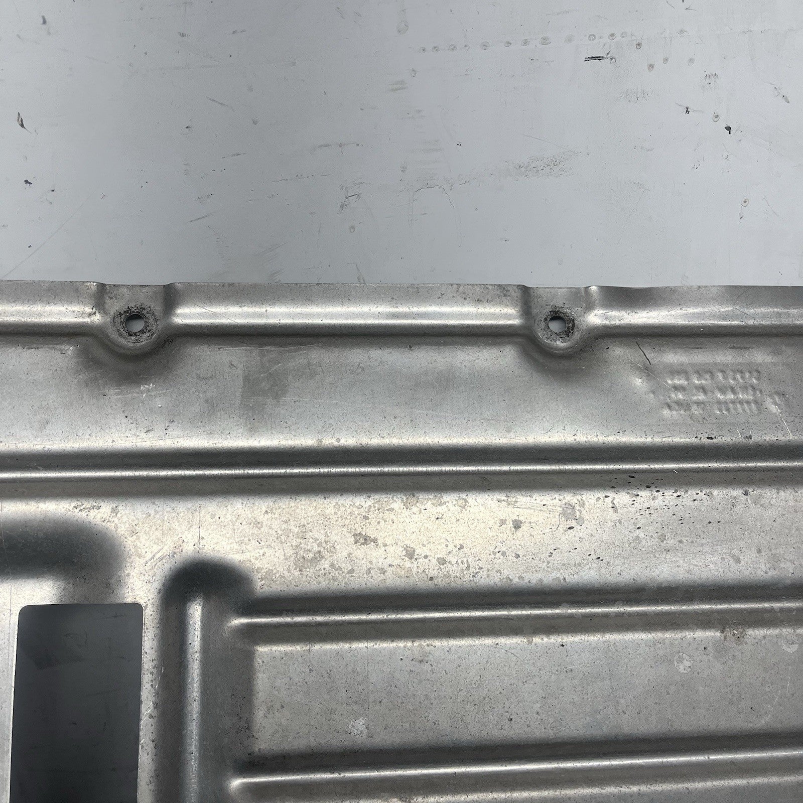 ☑️ 2007-2013 BMW X5 - Center Underbody Shield Panel / Liner 7158386