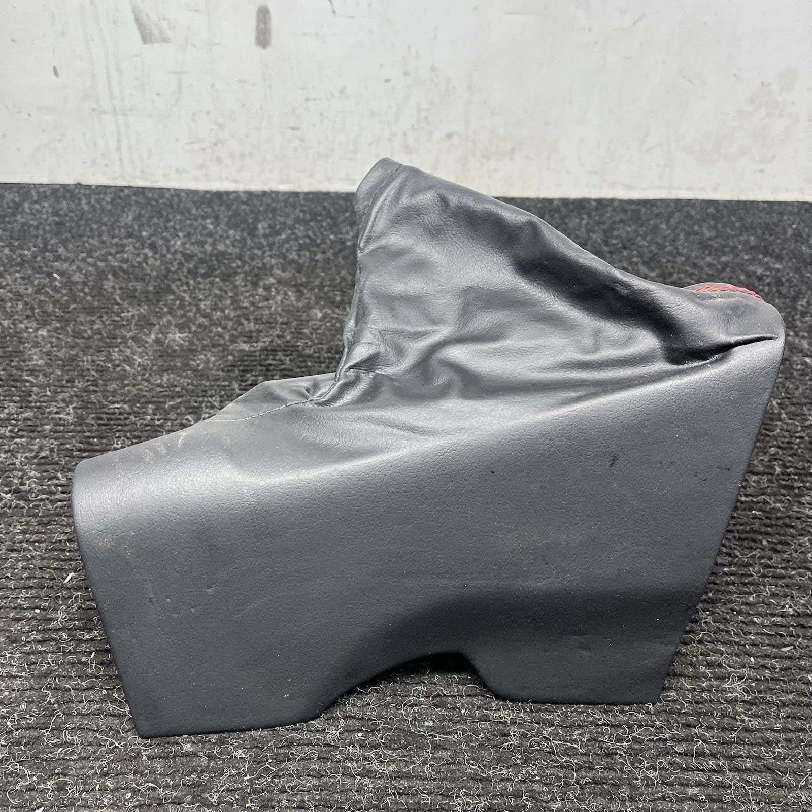 ☑️ 2022-2025 TOYOTA GR86 BRZ CONSOLE SHIFTER TOP BEZEL TRIM PANEL BRAKE BOOT OEM