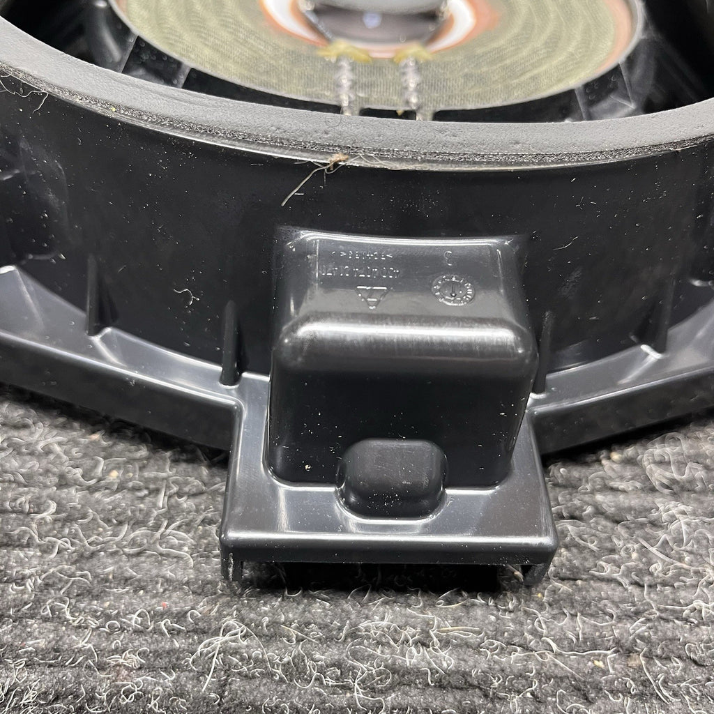 ☑️ 2011-2014 BMW X3 X5 Floor Speaker Subwoofer Pair 65139218695 OEM