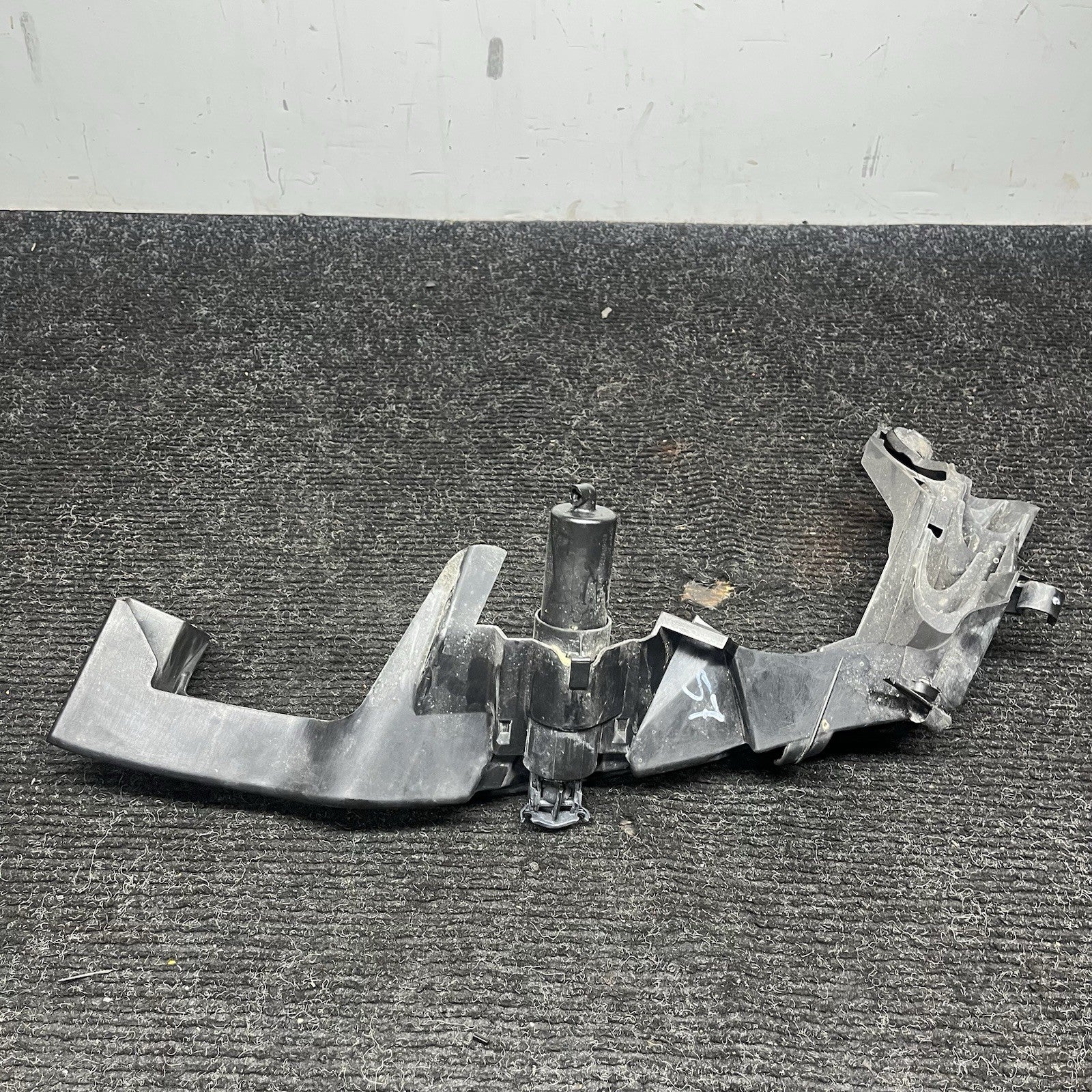 ☑️ 07-10 OEM BMW E92 E93 328 335 Right Passenger Headlight Bracket Carrier Mount