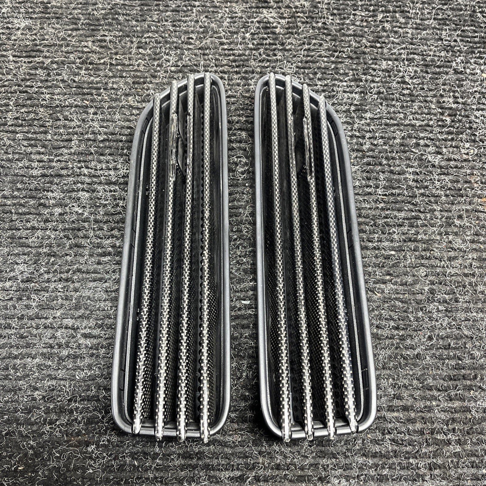 ☑️ 01-06 BMW E46 M3 Right & Left Set Fender Molding Grill Vent Trim Set