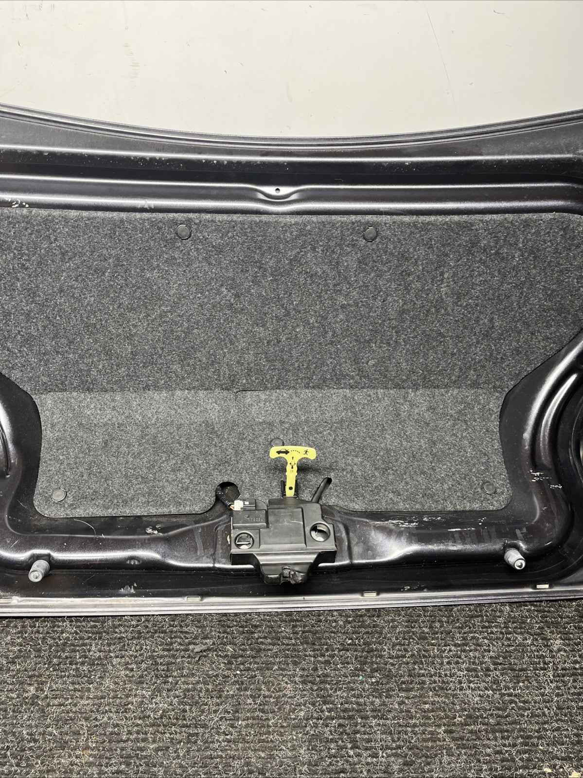 ☑️ 13-16 SUBARU BRZ REAR TRUNK LID DECK ASSEMBLY W/ SPOILER & CAMERA GRAY OEM