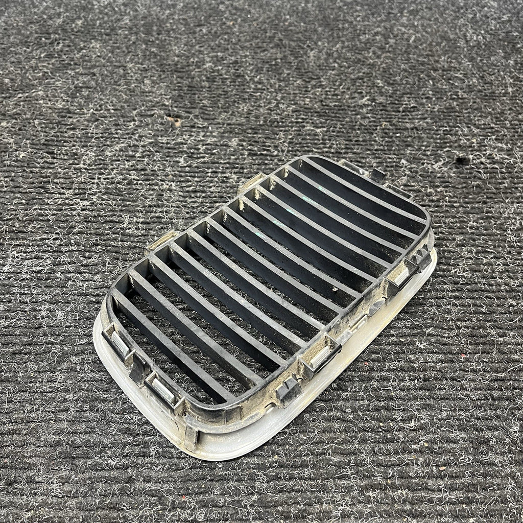 ☑️ 92-99 BMW E36 3 SERIES RIGHT PASSENGER SIDE KIDNEY VENT GRILLE PANEL TRIM OEM