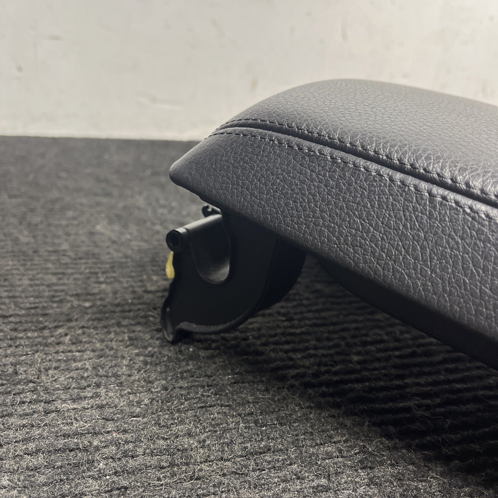 ☑️ BMW OEM Center Console Armrest Leather Black  F22 F23 228i 230i M235i M240i
