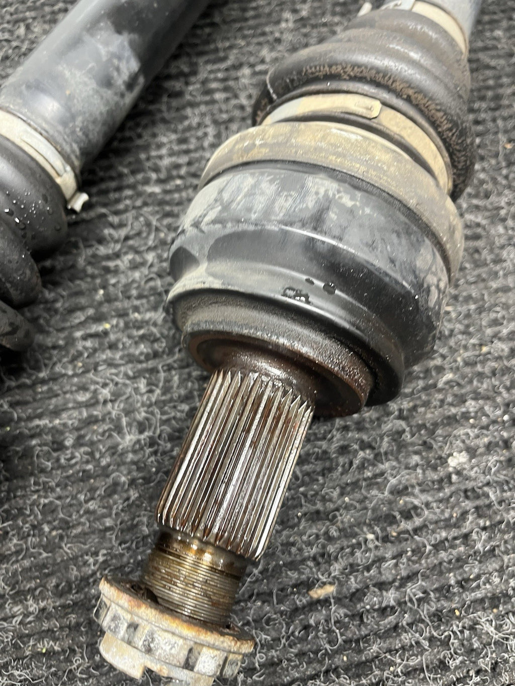 ☑️07-13 BMW E82 E88 E92 E93 A/T AUTOMATIC REAR L/R AXLE SHAFT SET 7580325/6 OEM