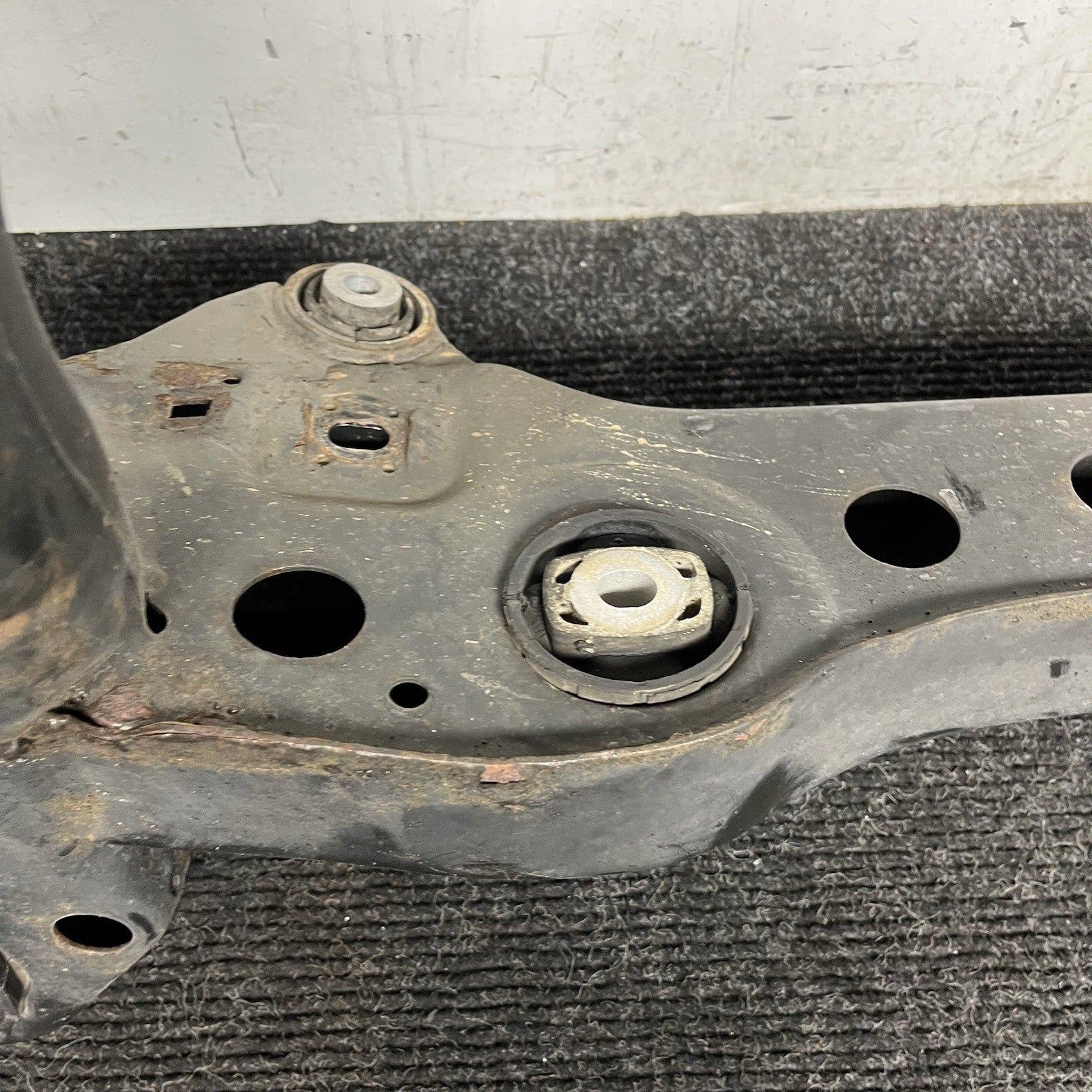 ☑️ 07-13 BMW E90 E92 E93 335I Rear Axle Subframe Crossmember Cradle Carrier OEM