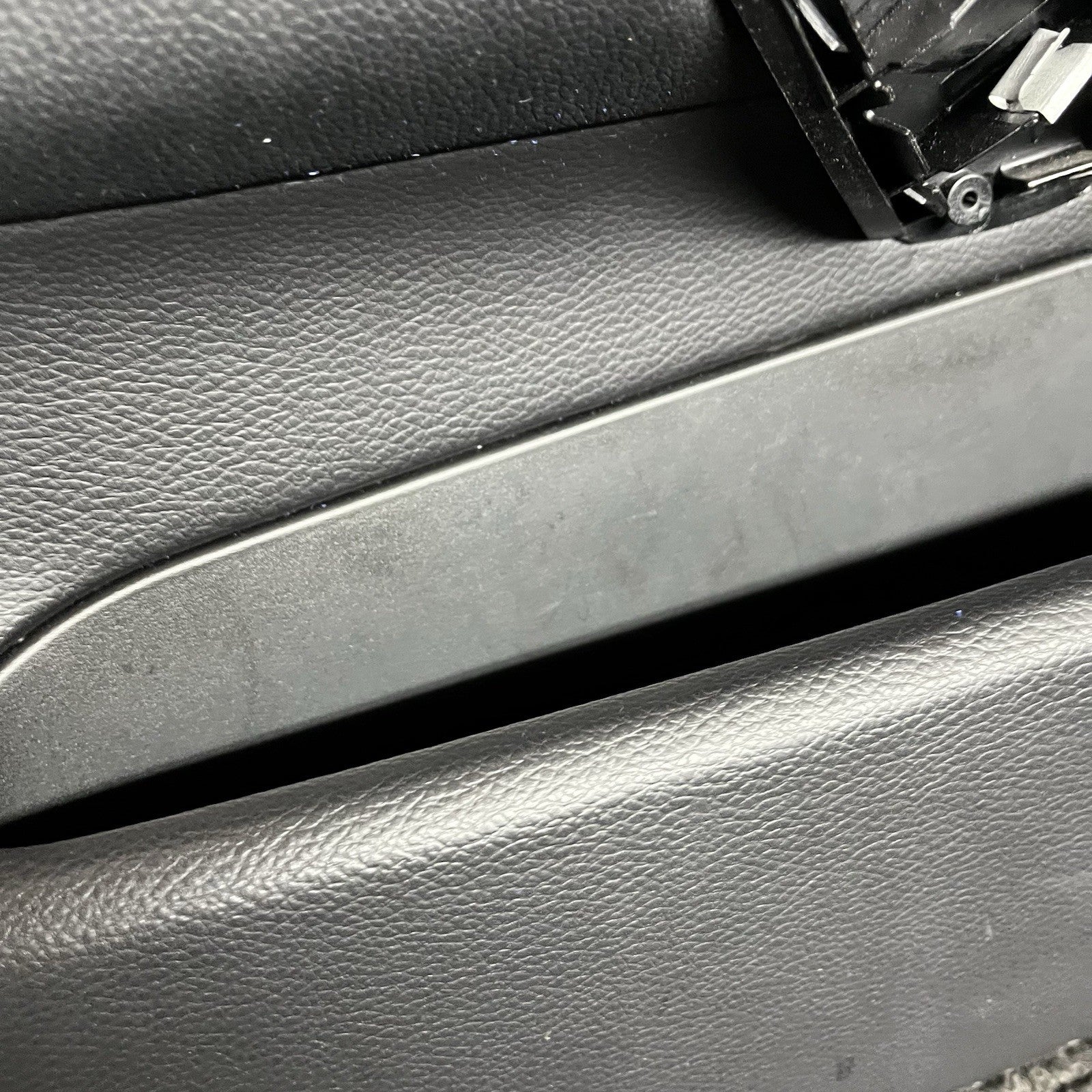 ☑️ 08-13 BMW E88 E82 135i 128i Front Passenger Door Card Panel Vinyl Black