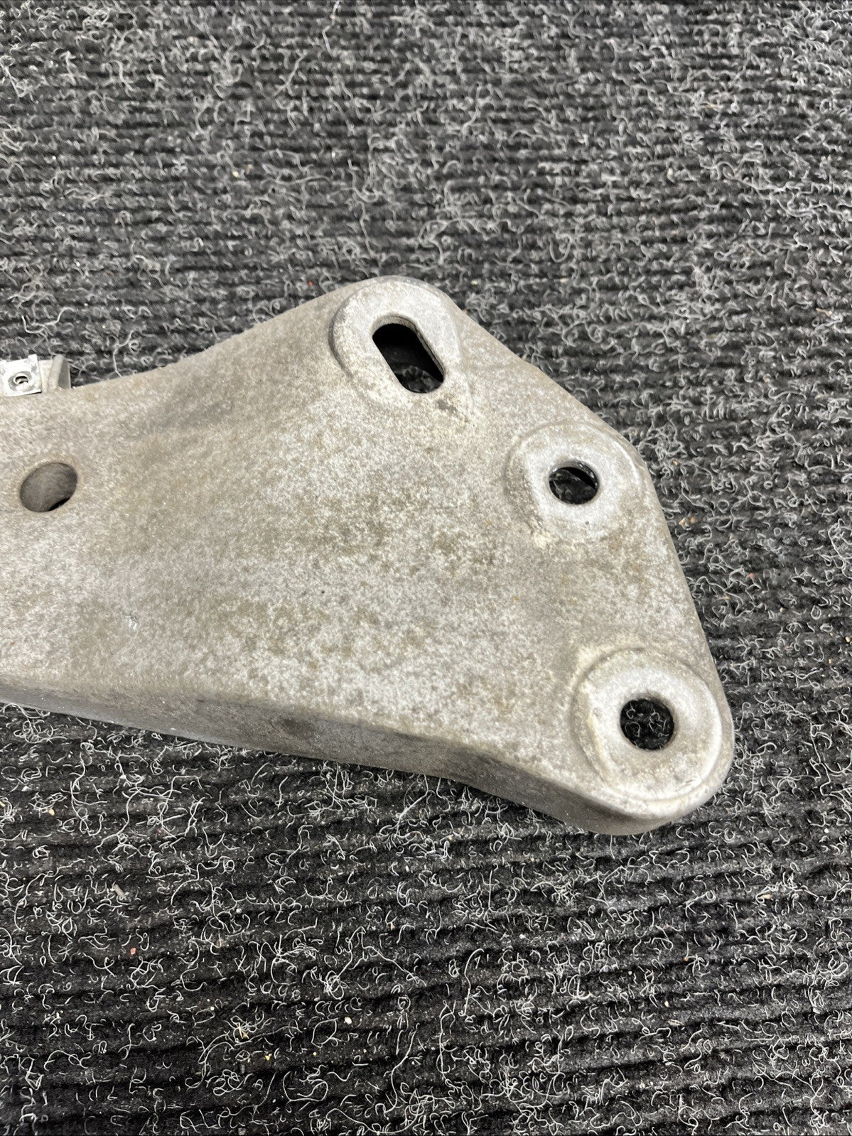 ☑️ 06-19 BMW E92 F30 F32 328XI 335XI 428XI AWD Transmission Mounting Bracket OEM