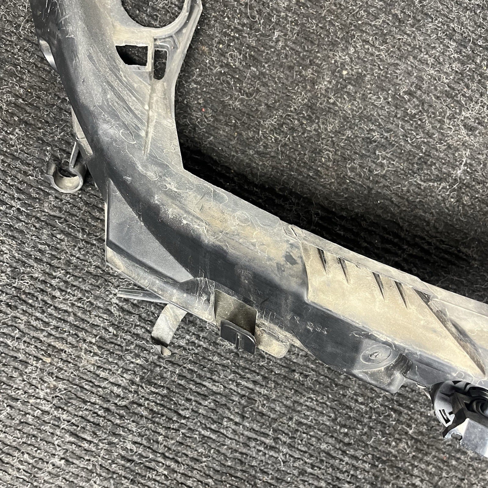 ☑️ 07-10 OEM BMW E92 E93 328 335 Right Passenger Headlight Bracket Carrier Mount