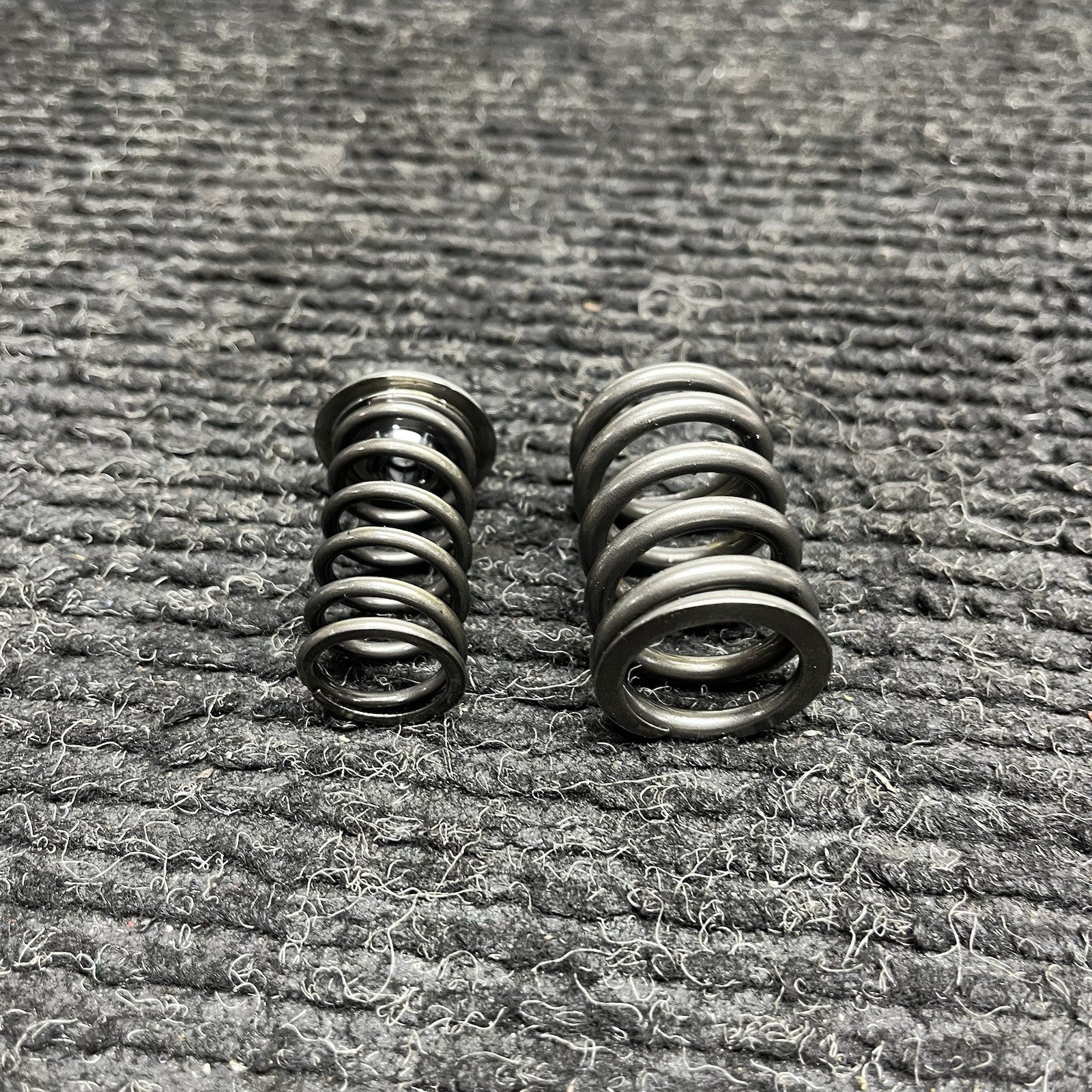 ☑️ GSC Dual Conical Valve Springs w/ Retainers Fits Subaru EJ20 EJ25