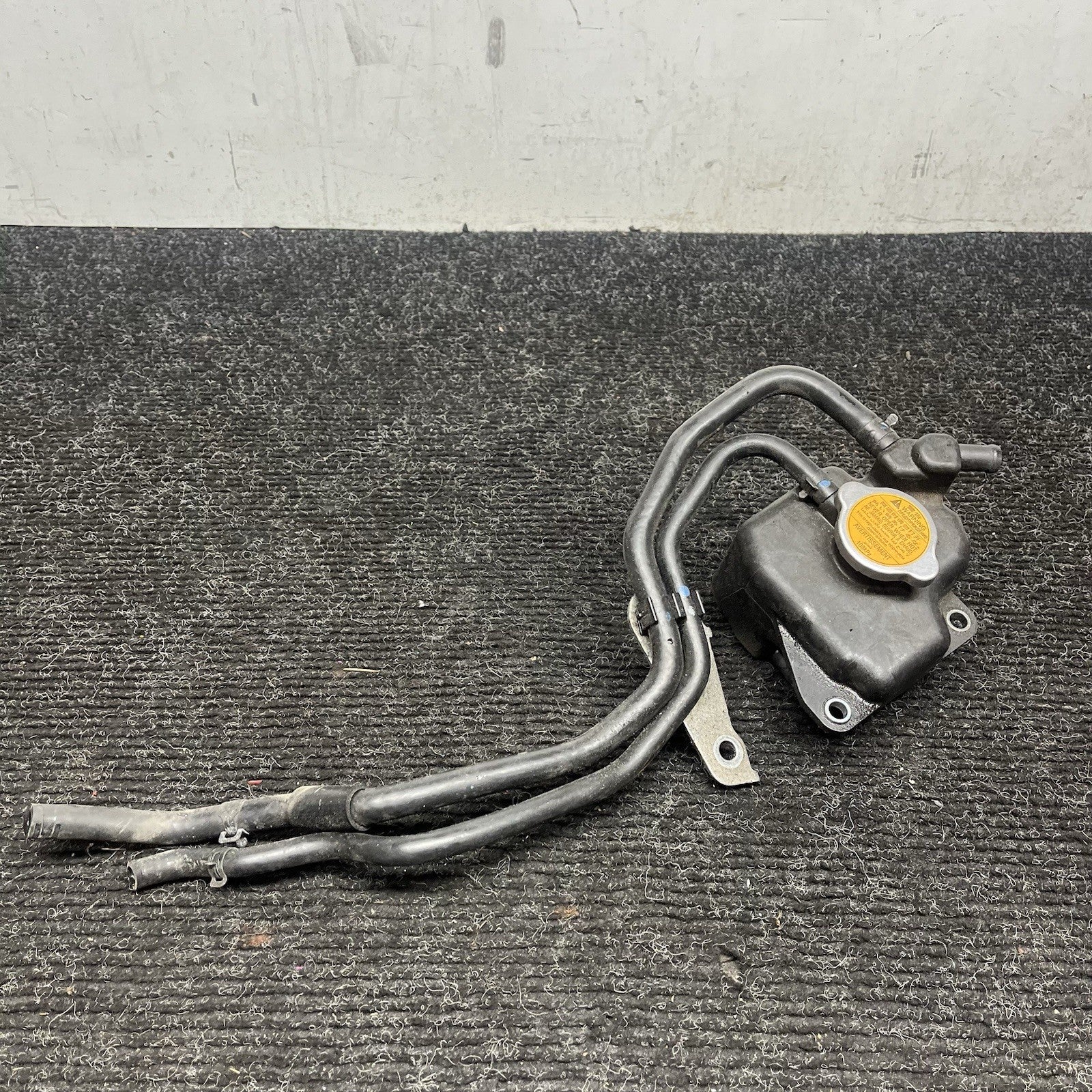 ☑️ 2008-14 Subaru Impreza WRX & STI OEM Upper Coolant Reservoir Expansion Tank