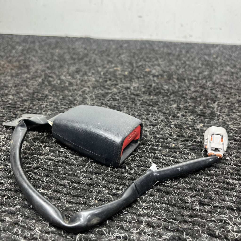 ☑️ 13-20 SUBARU BRZ - PASSENGER RIGHT FRONT SEAT BELT CLIP BUCKLE - OEM
