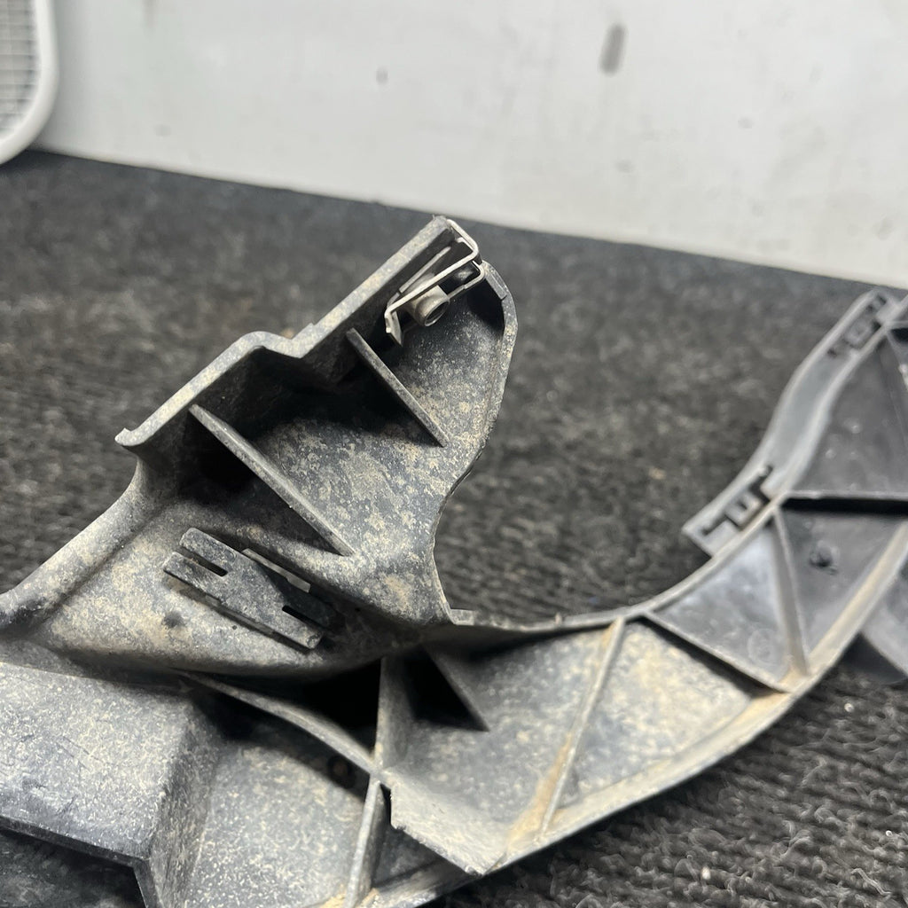 ☑️ 08-13 BMW E82 E88 135 Left Driver Side Headlight Arm Bracket Mount