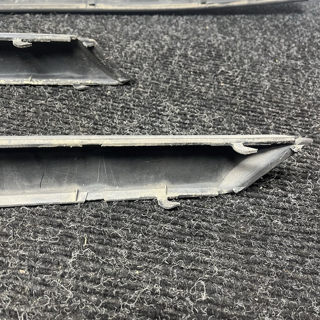 ☑️ 94-99 BMW E36 328i SEDAN SET OF 3 REAR BUMPER TRIM STRIP MOLDING OEM