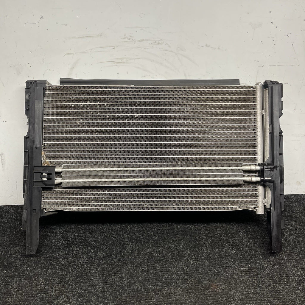 ☑️ BMW E88 E90 E92 135 335 N54 N55 Radiator Cooling Fan Assembly OEM
