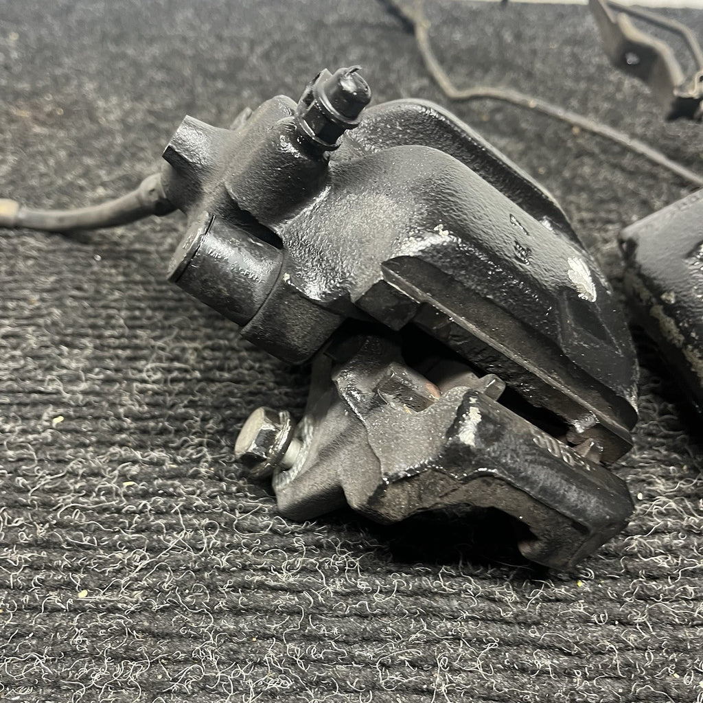 ☑️ 03-08 BMW E86 E85 Z4 3.0L RWD SET OF 2 REAR LEFT & RIGHT BRAKE CALIPER OEM