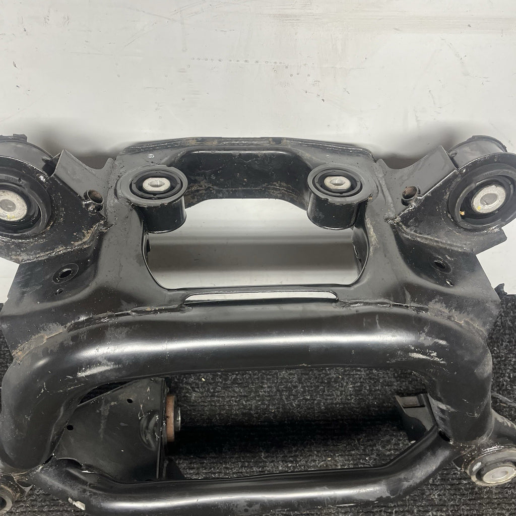 ☑️ 2003-2008 BMW E85 Z4 Convertible Rear Axle Subframe Crossmember Carrier OEM