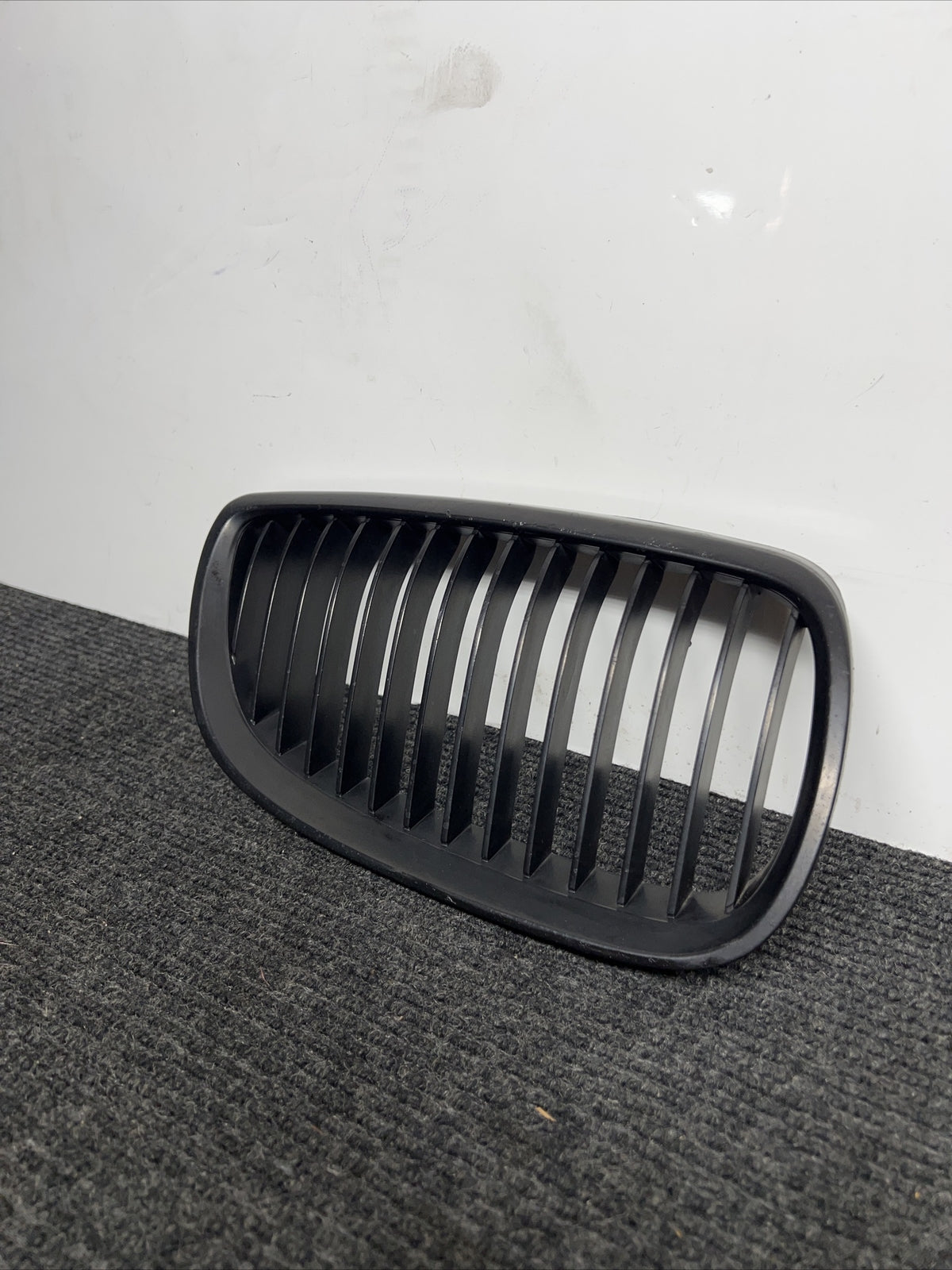 Front Hood Grille Right Passenger Side For BMW OEM# 51137157278 E92 E93 Chrome