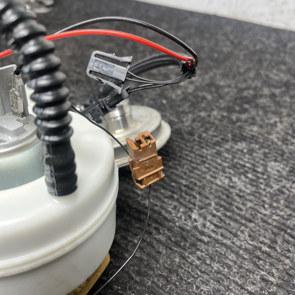 ☑️ 2007-2013 BMW 328i N51 E90 GENUINE OEM FUEL PUMP N51B30A 16147194207 7194207