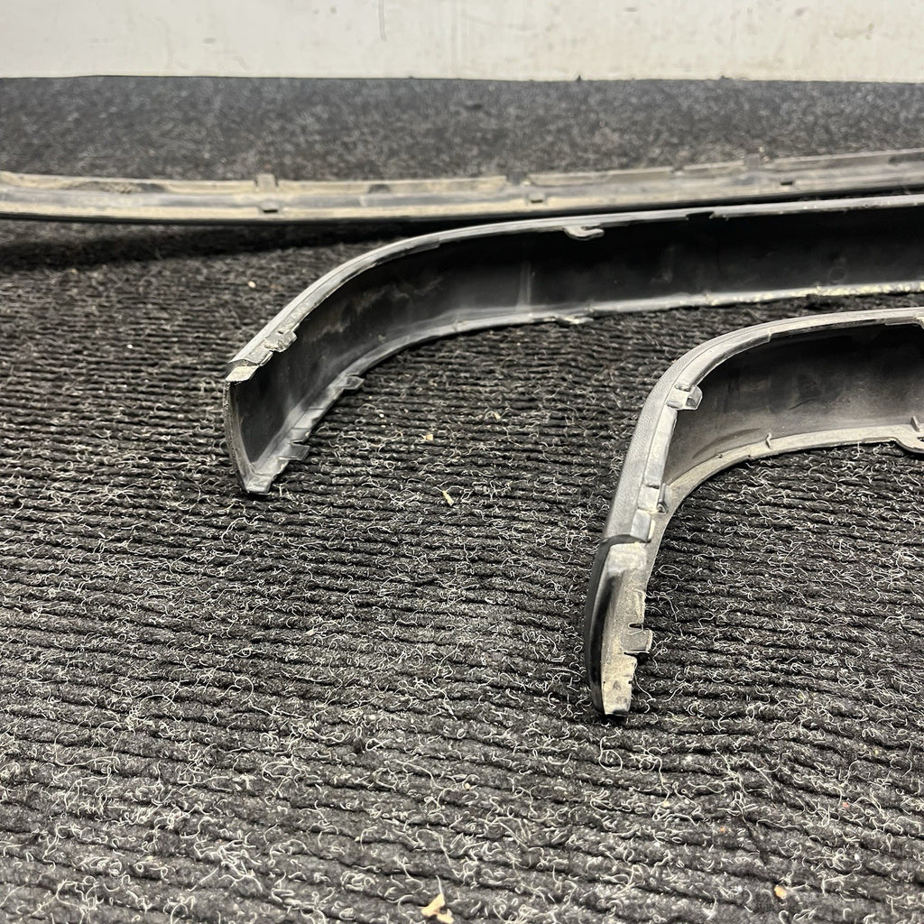 ☑️ 94-99 BMW E36 328i SEDAN SET OF 3 REAR BUMPER TRIM STRIP MOLDING OEM