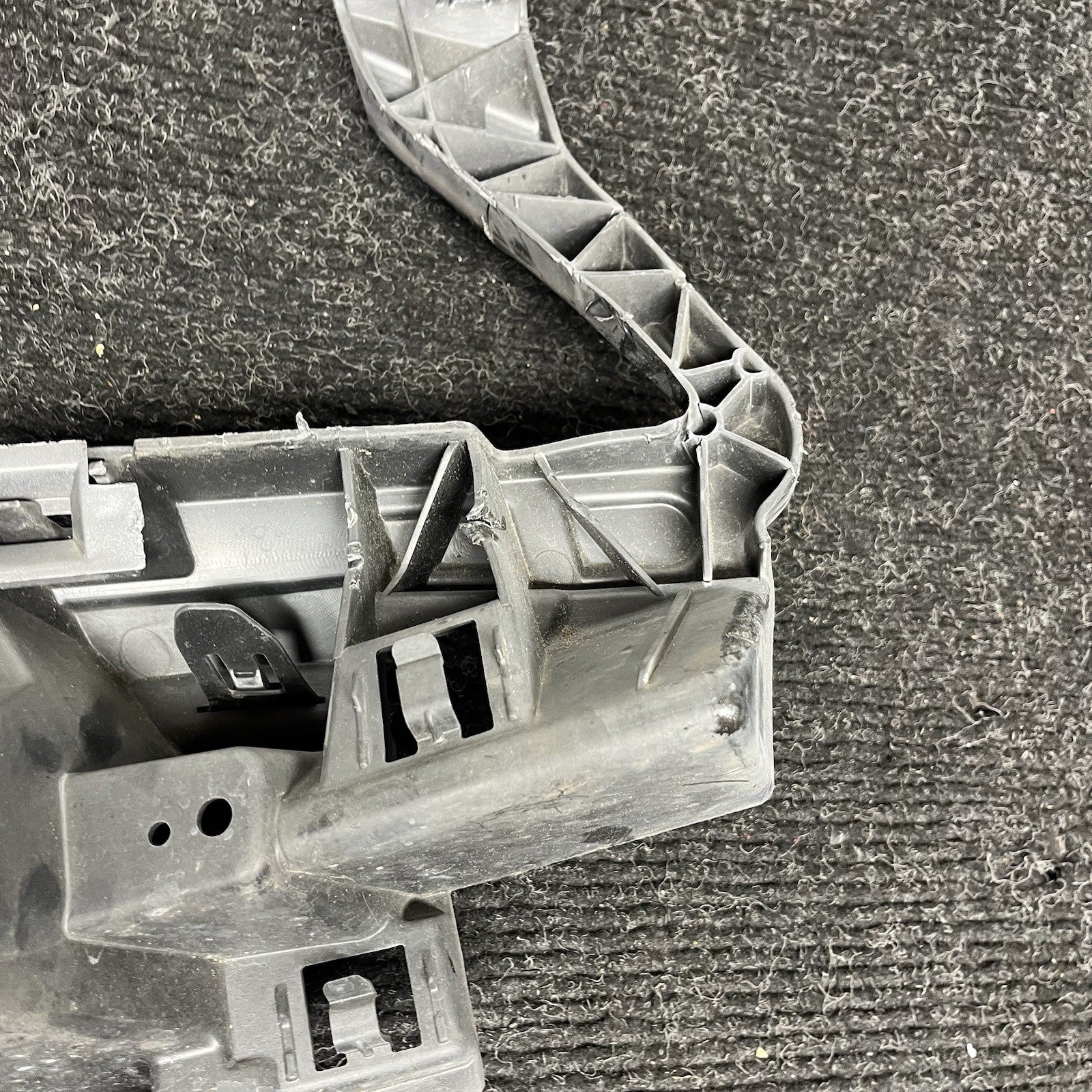 ☑️ 2011-2014 BMW X3 Front Driver Left Bumper Headlight Holder Mount Bracket OEM