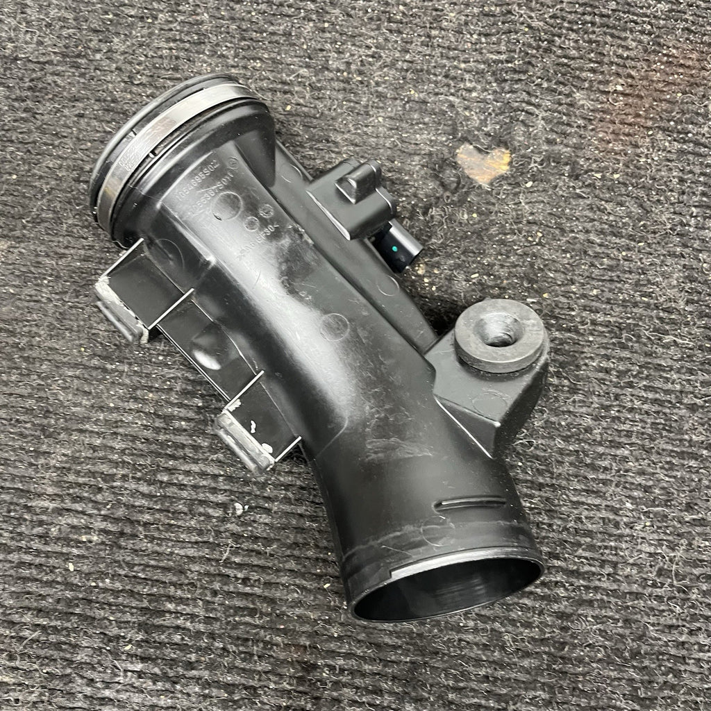 ☑️ 2012 - 2018 BMW X6 F16 3.0L ENGINE AIR INTAKE UPPER DUCT HOSE PIPE TUBE OEM