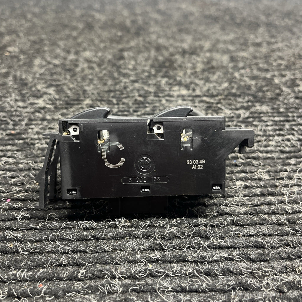☑️ BMW E46 330 325 323 PASSENGER WINDOW CONTROL SWITCH 6902178