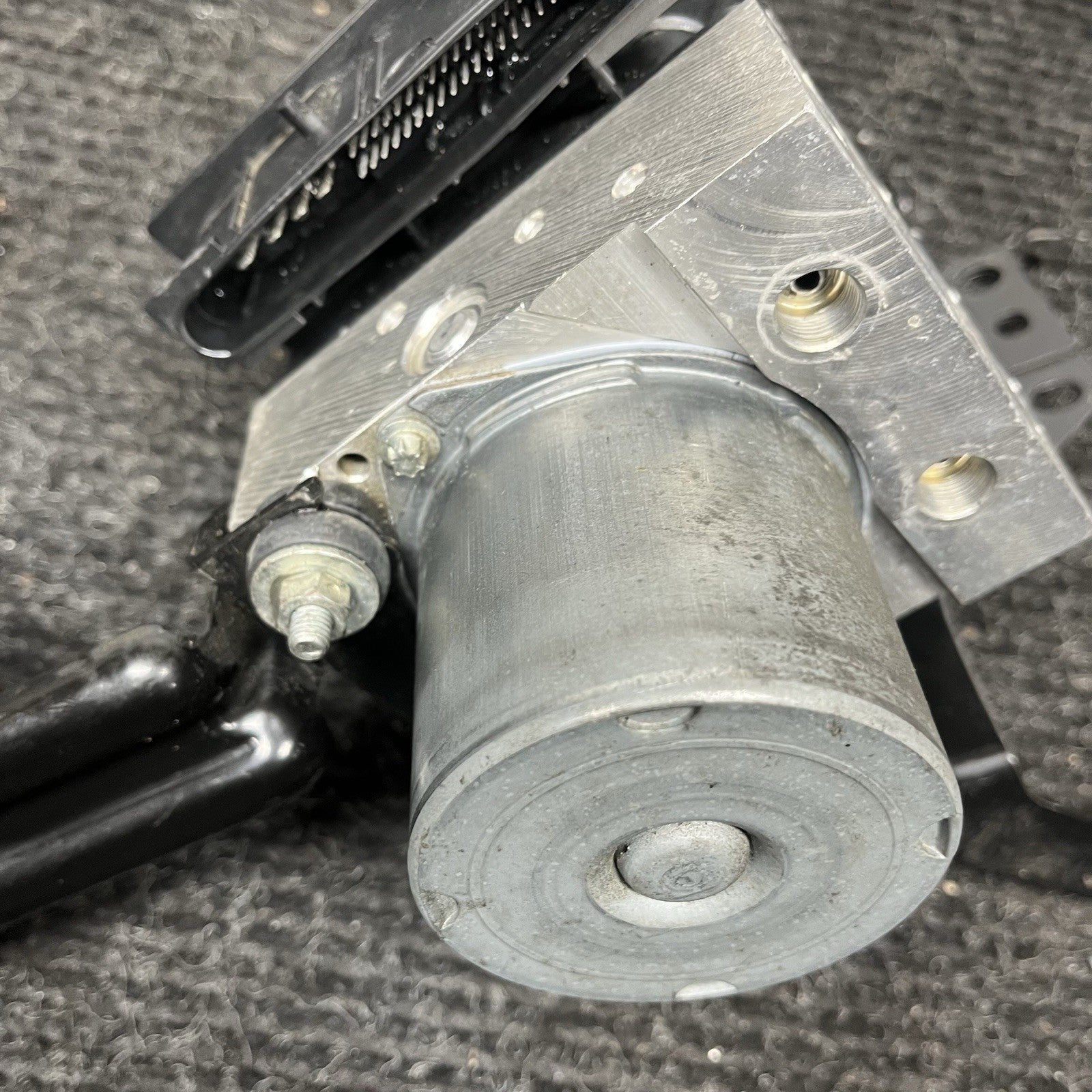 ☑️ 2015 SUBARU IMPREZA WRX STI ABS Pump 2.5L turbo STi 27536FG220 OEM