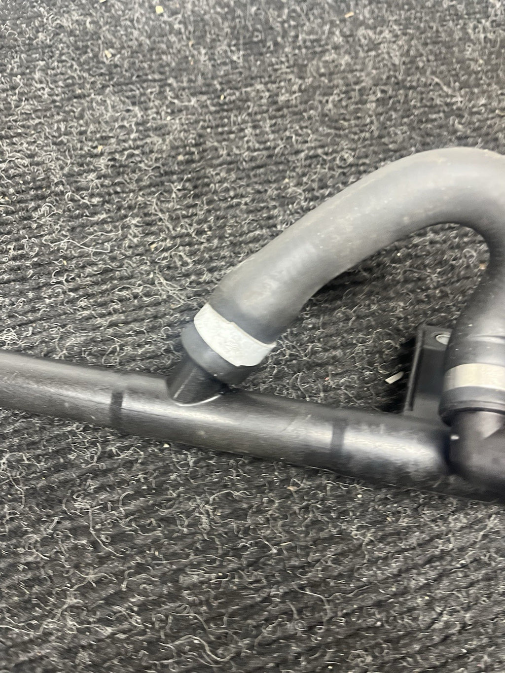 ☑️ OEM BMW E90 E92 E93 N54 RWD AT Thermostat Hose  Coolant Return Pipe Line