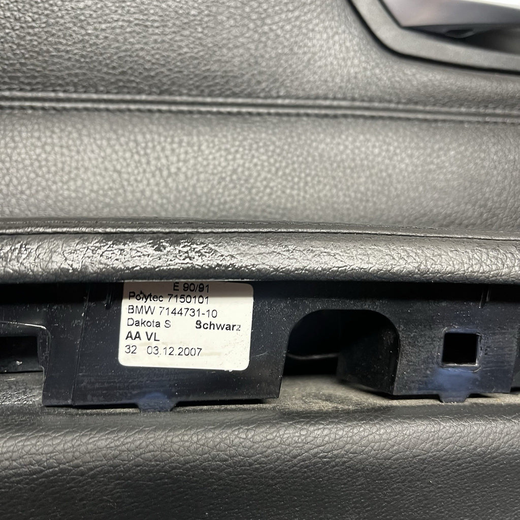 ☑️ 06-12 BMW E90 E91 OEM Driver Front Side Door Panel Cart Leather Black