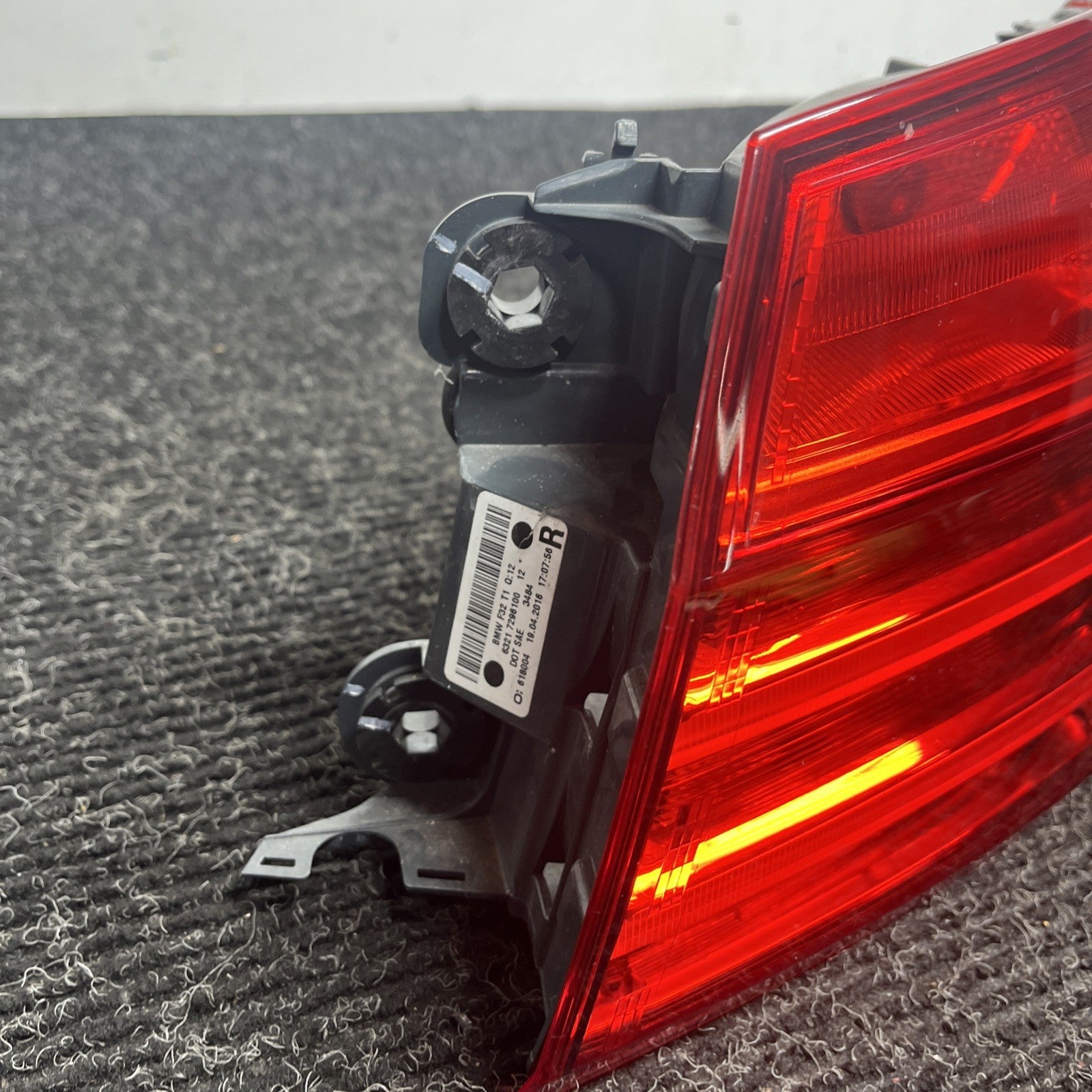 ☑️14-17 OEM BMW F32 F82 F83 M4 430i Rear Right Passenger Side Outer Tail Light