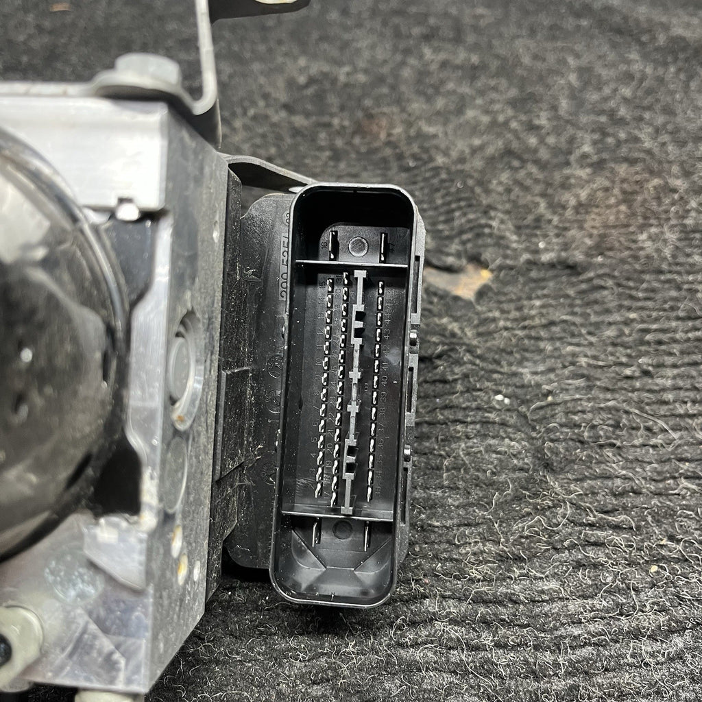 ☑️ 2009-2013 BMW E92 E93 328i 335i ABS Brake Pump Module 3452-6789304-01 OEM