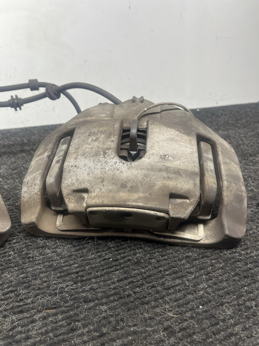 ☑️ 06-11 E90 E91 E92 E93 E84 335 Z4 BMW 335i Front Brake Caliper Set OEM
