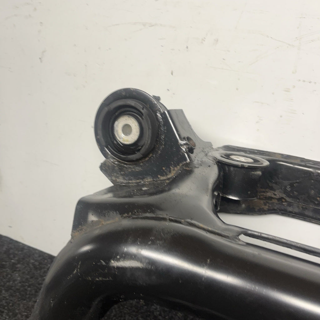 ☑️ 2003-2008 BMW E85 Z4 Convertible Rear Axle Subframe Crossmember Carrier OEM