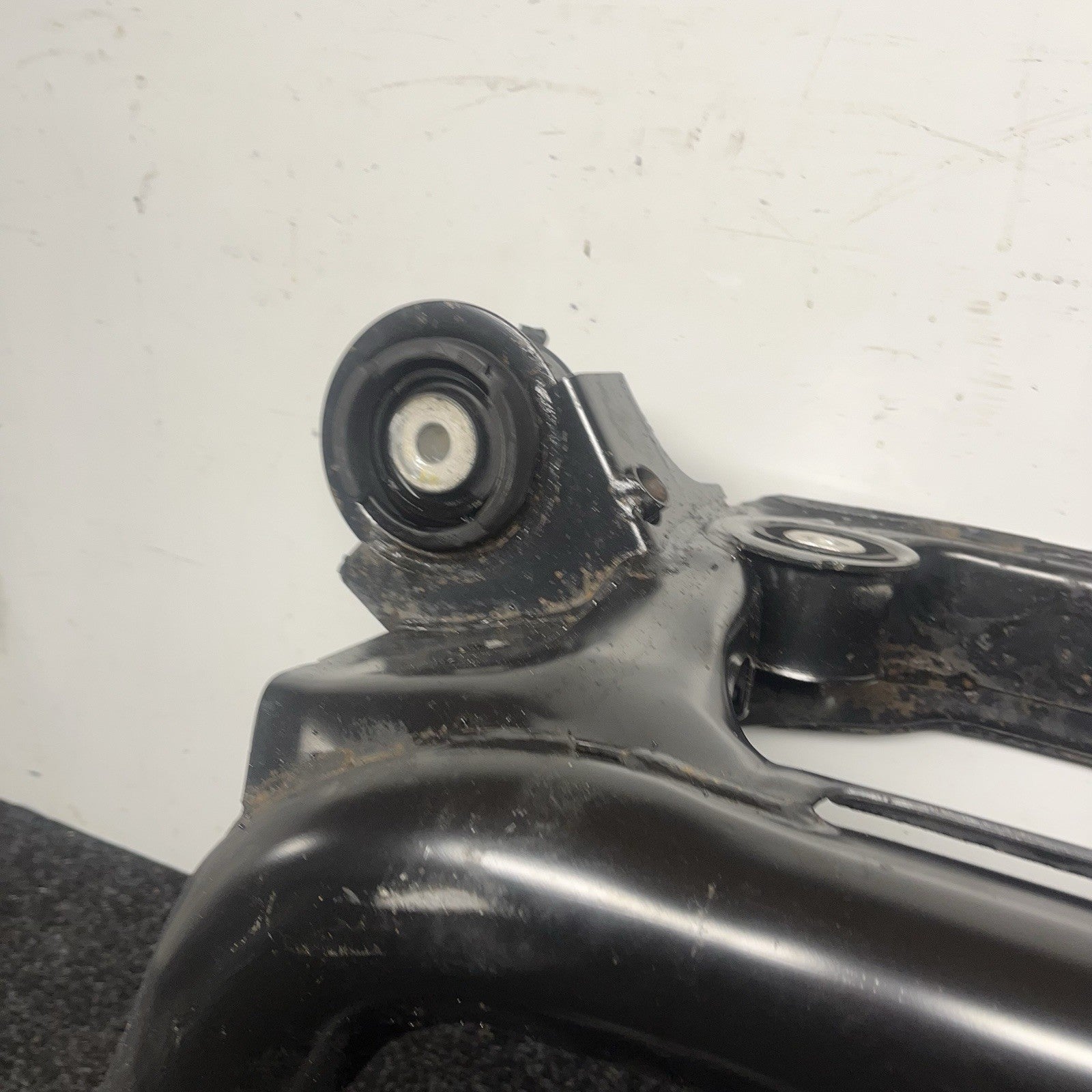 ☑️ 2003-2008 BMW E85 Z4 Convertible Rear Axle Subframe Crossmember Carrier OEM